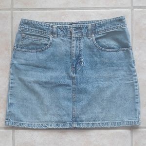 *Host Pick*GAP distressed skirt